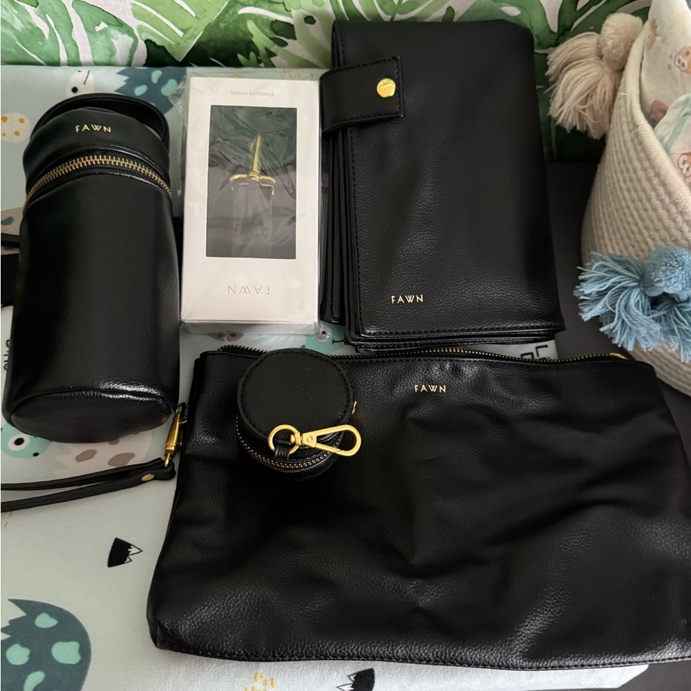 Fawn Design Black Baby Bag Set